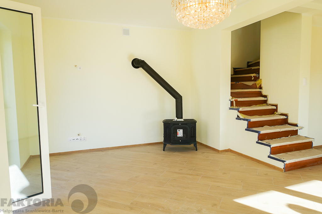 Dobra, nowy dom, 5 pokoi, wys. standard (4)