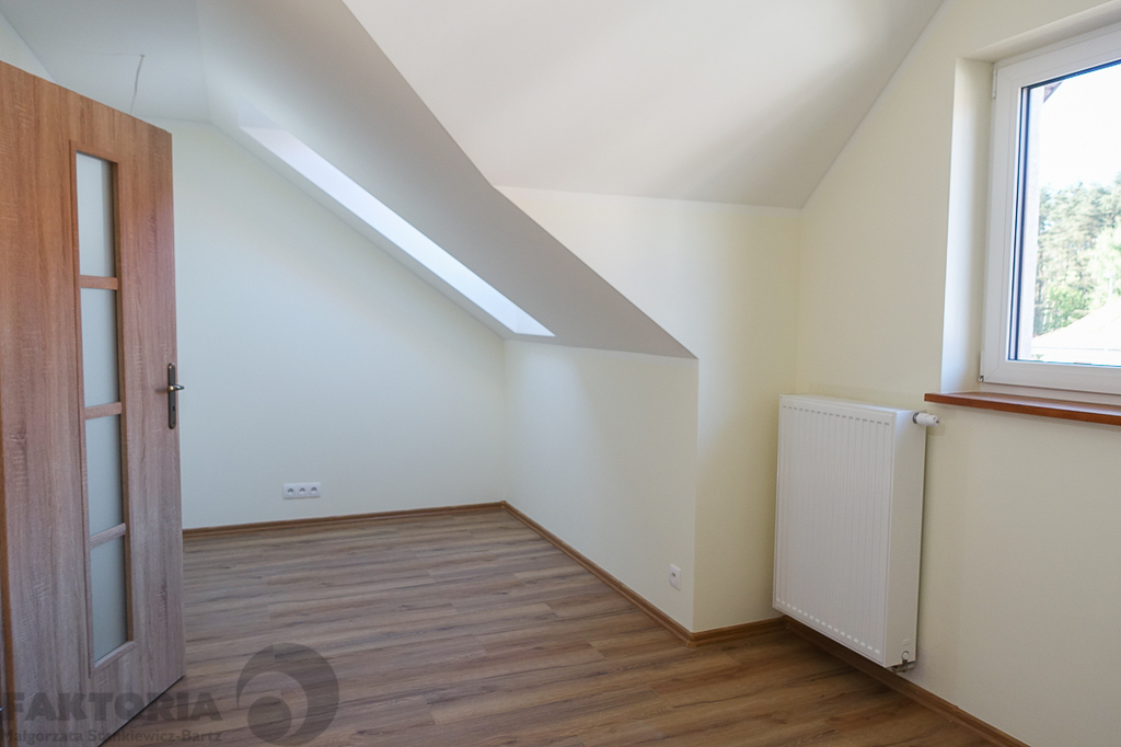 Dobra, nowy dom, 5 pokoi, wys. standard (11)