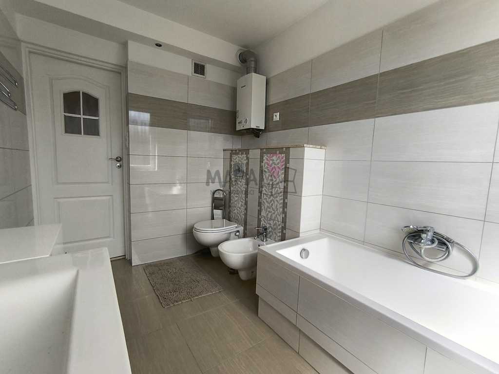 Dom wolno stojący 230 m², 7 pokoi, Pyrzyce (9)