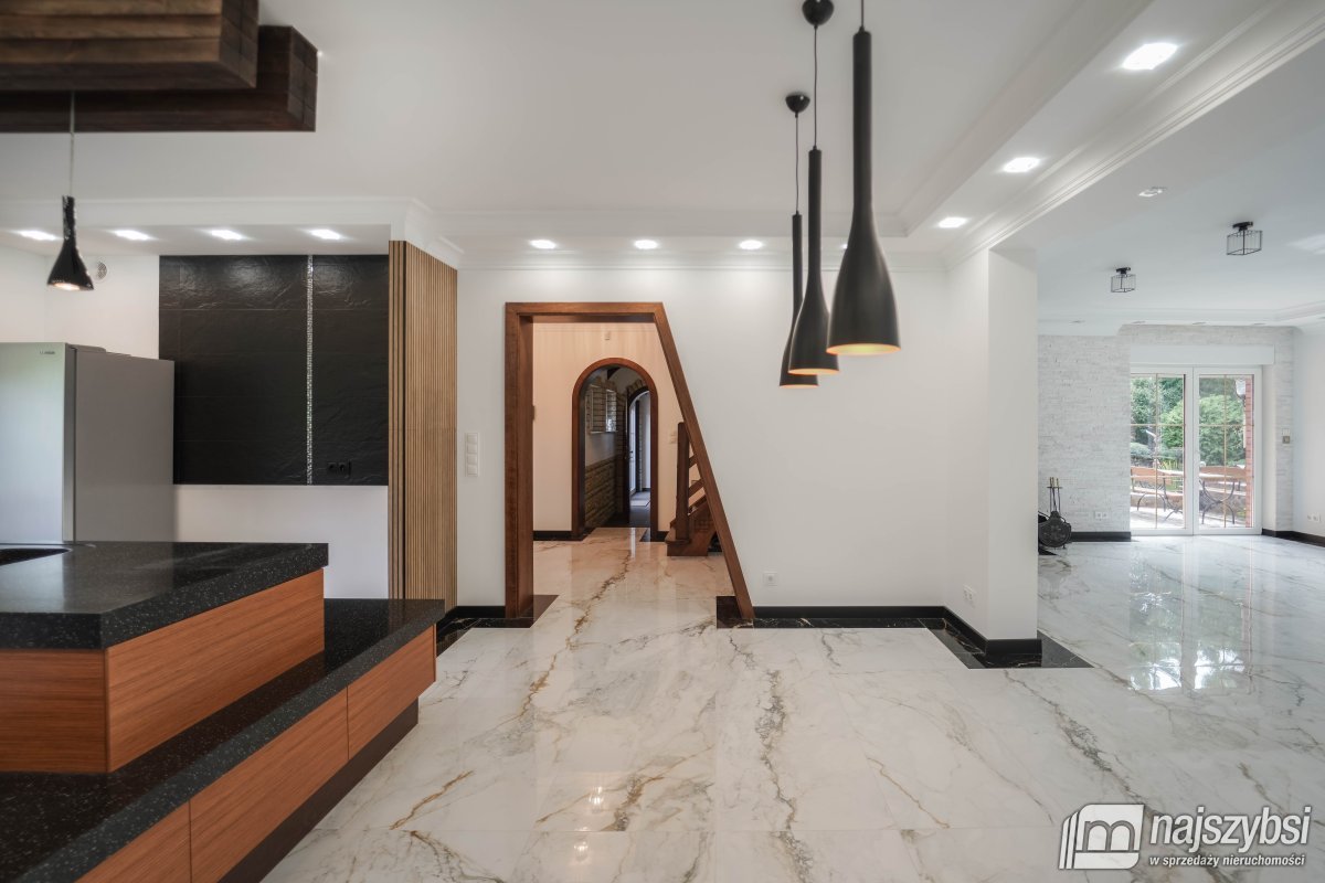 Karsko- nieruchomość o bardzo wysokim standardzie (4)