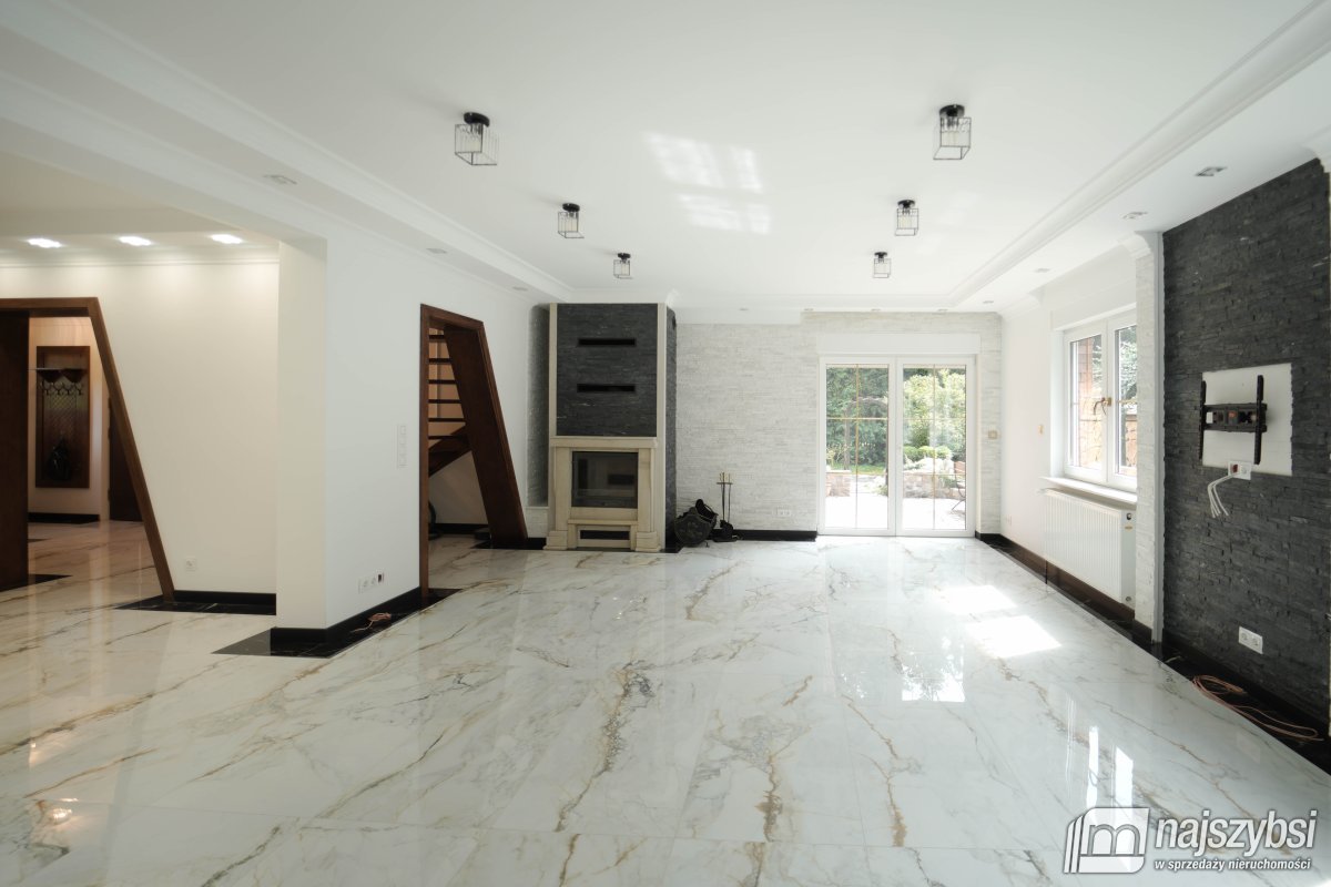 Karsko- nieruchomość o bardzo wysokim standardzie (6)