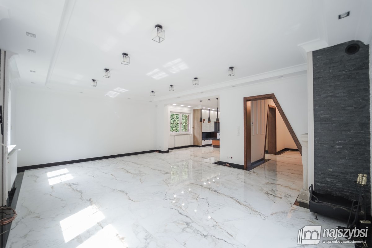 Karsko- nieruchomość o bardzo wysokim standardzie (7)