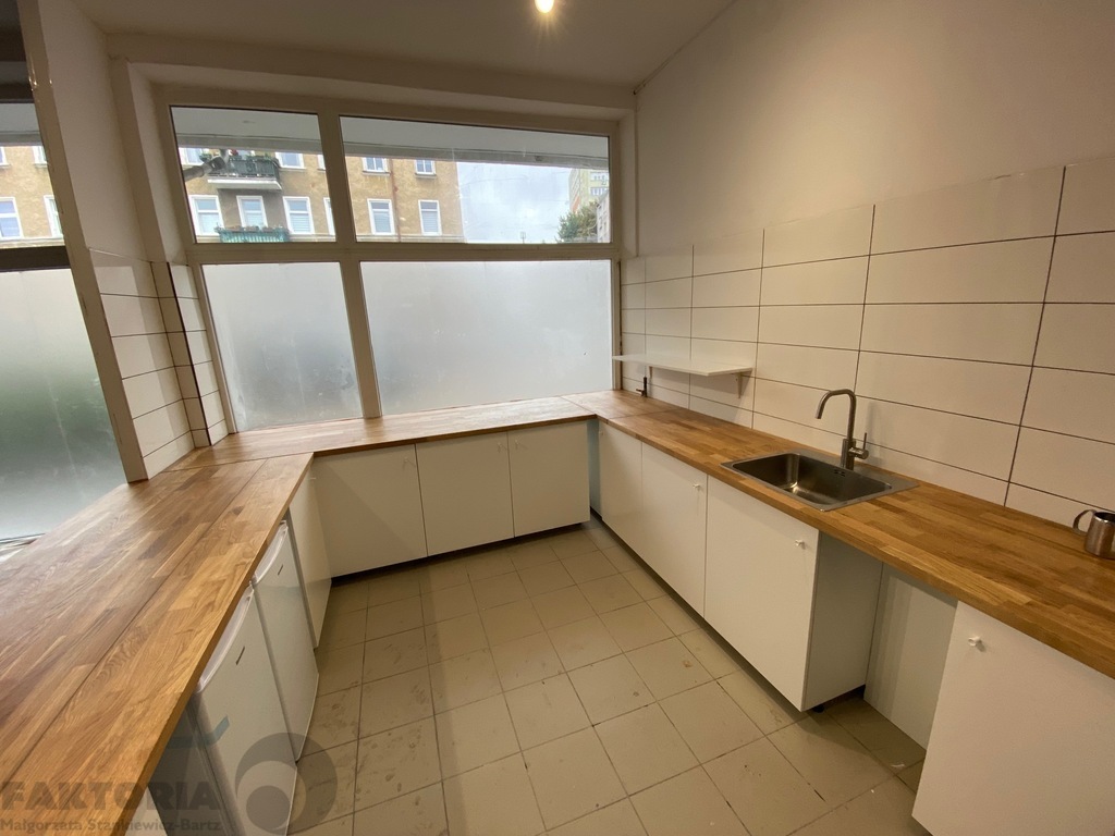 Niebuszewo. Lokal handlowo-usługowy 69 m2, witryny (3)