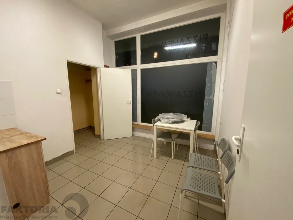 Niebuszewo. Lokal handlowo-usługowy 69 m2, witryny (5)