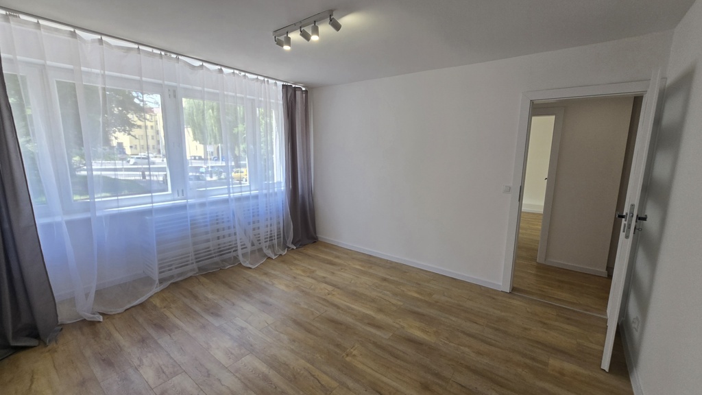 CENTRUM-3 pok. mieszkanie po GENERALNYM remoncie! (9)