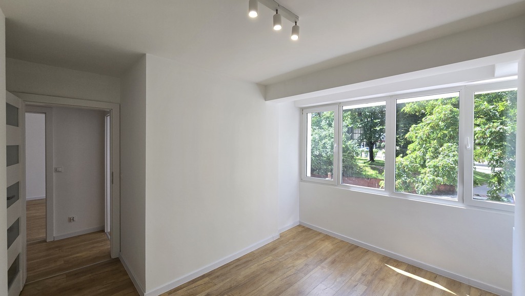 CENTRUM-3 pok. mieszkanie po GENERALNYM remoncie! (14)