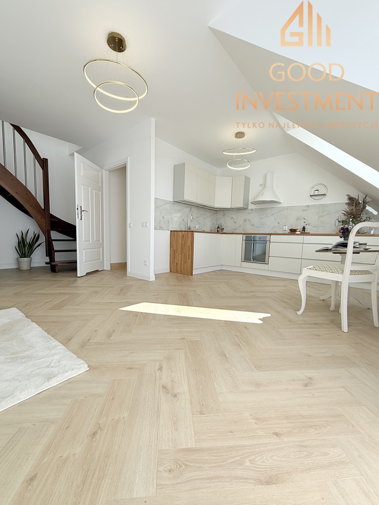 Mieszkanie Dwupoziomowe na Osiedlu Strzeżonym. (4)