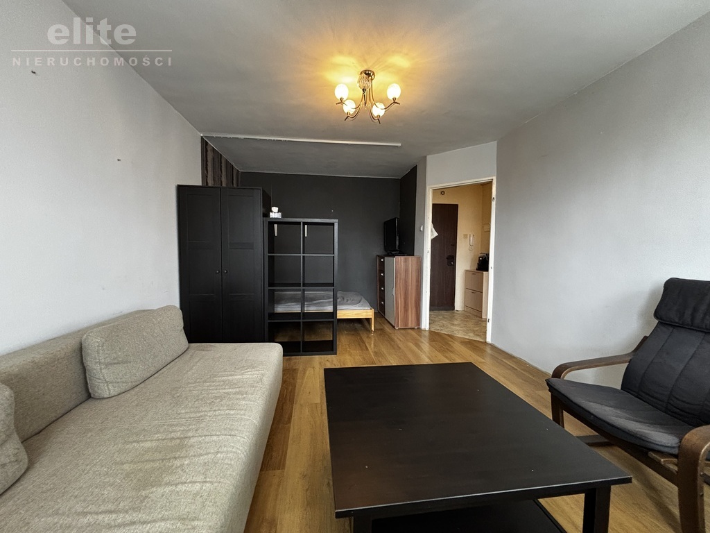 Kawalerka z wydzieloną sypialnią (4)