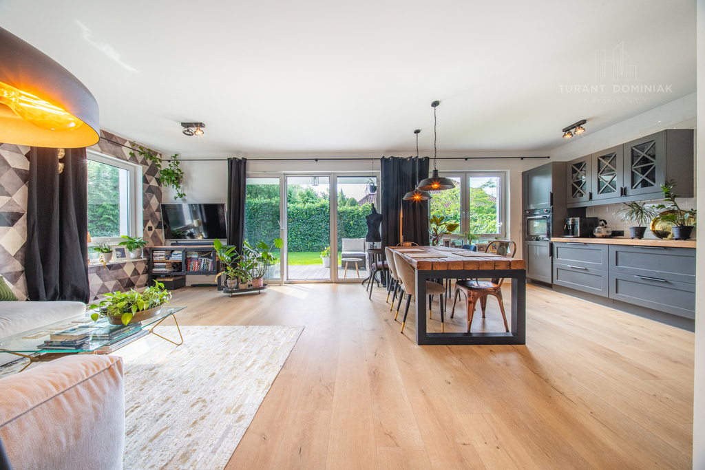 Komfortowy apartament z ogrodem – Warszewo (2)