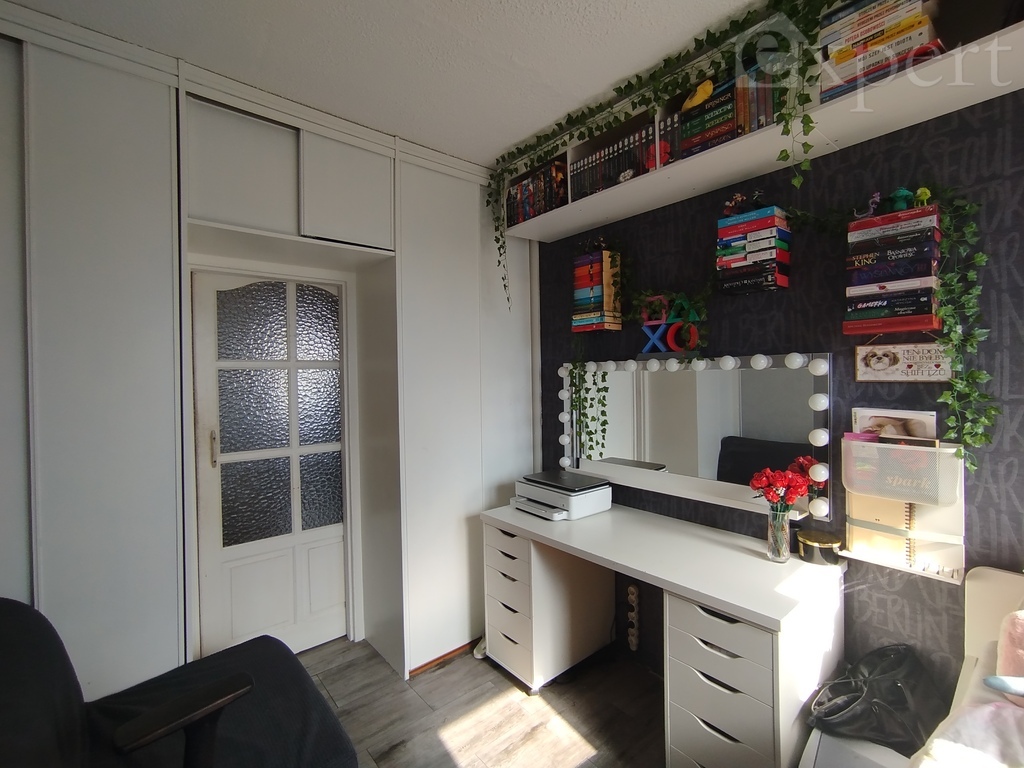 2 pokoje z dużym balkonem, blok z windą oś. zachód (2)