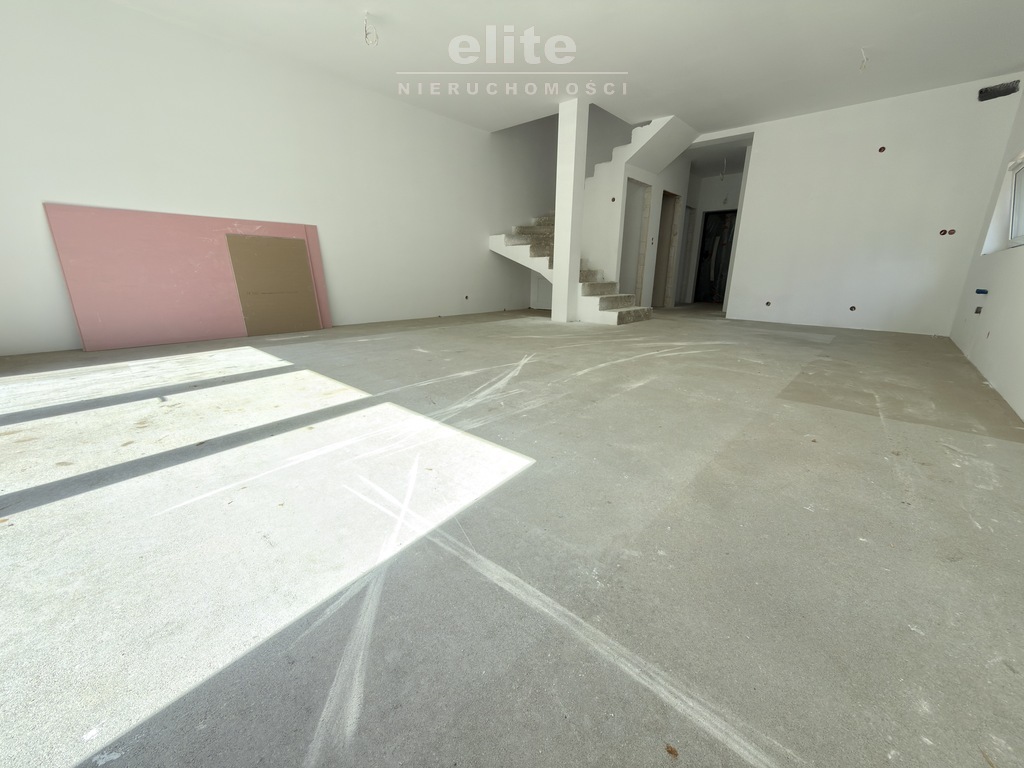 Bezrzecze bliźniak bez skosów , 5 pokoi (4)