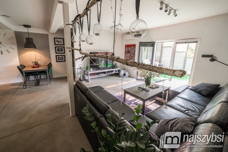 Duży dom w centrum miasta z częścią na wynajem. (10)