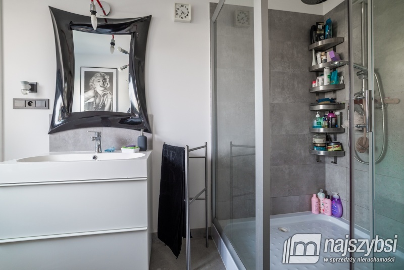 Duży dom w centrum miasta z częścią na wynajem. (13)