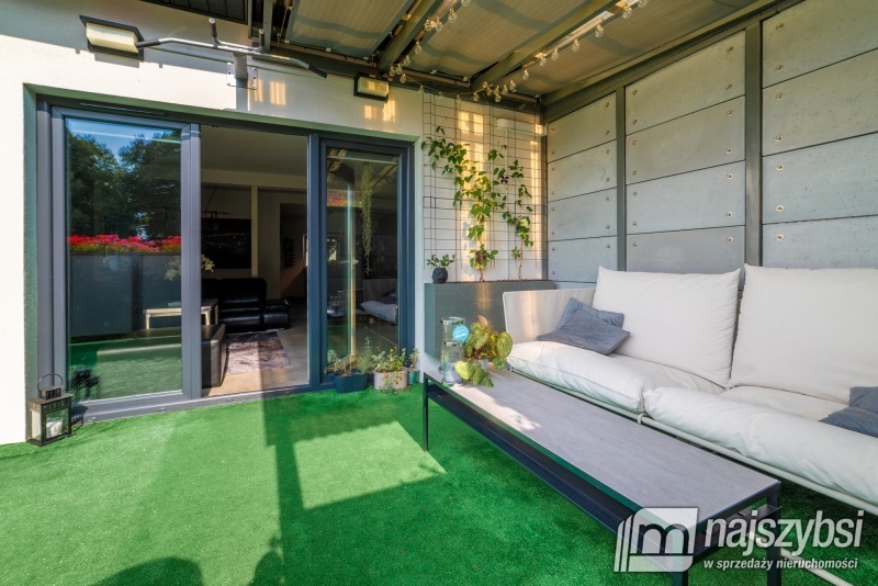 Duży dom w centrum miasta z częścią na wynajem. (14)