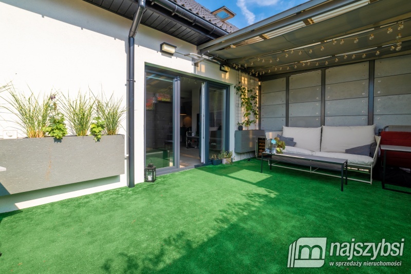 Duży dom w centrum miasta z częścią na wynajem. (16)