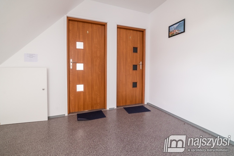 Duży dom w centrum miasta z częścią na wynajem. (18)