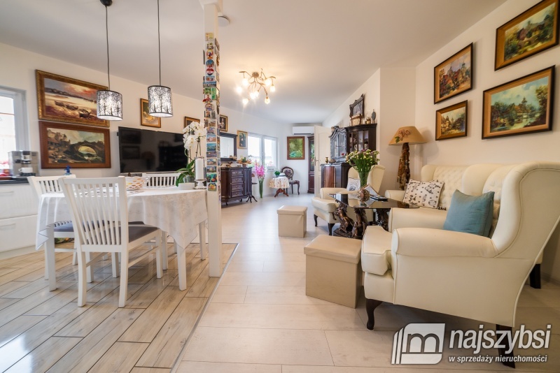 Duży dom w centrum miasta z częścią na wynajem. (24)