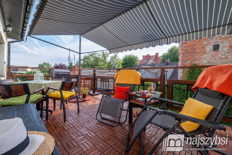 Duży dom w centrum miasta z częścią na wynajem. (32)