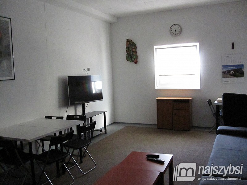 Duży dom w centrum miasta z częścią na wynajem. (37)