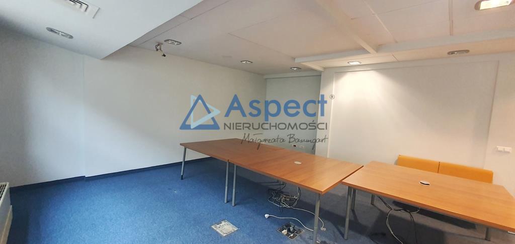 Komfortowa powierzchnia biurowa, 241 m2 w Centrum. (17)