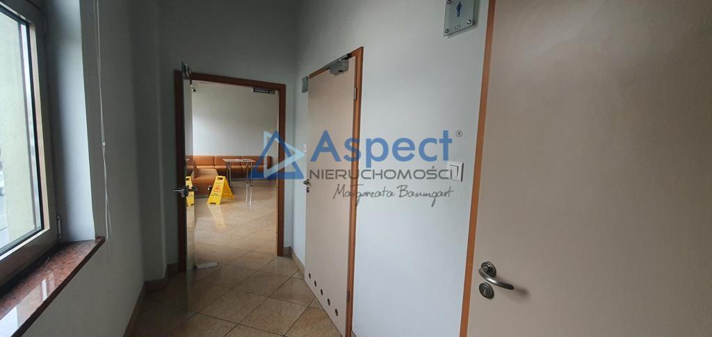 Komfortowa powierzchnia biurowa, 241 m2 w Centrum. (22)