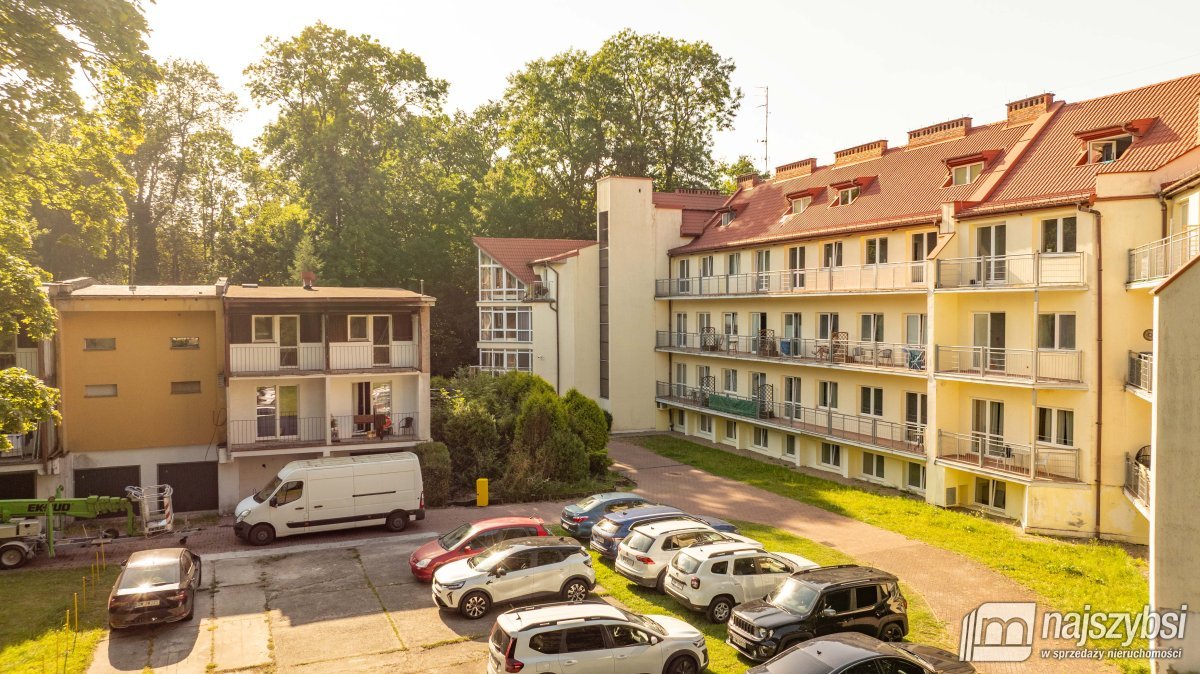 KOŁOBRZEG- PRZESTRONNY APARTAMENT 2 POKOJOWY 900M  (17)