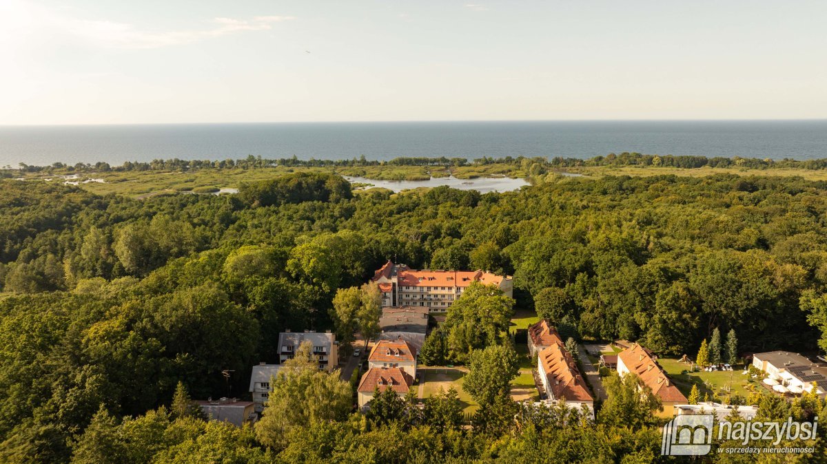 KOŁOBRZEG- PRZESTRONNY APARTAMENT 2 POKOJOWY 900M  (20)