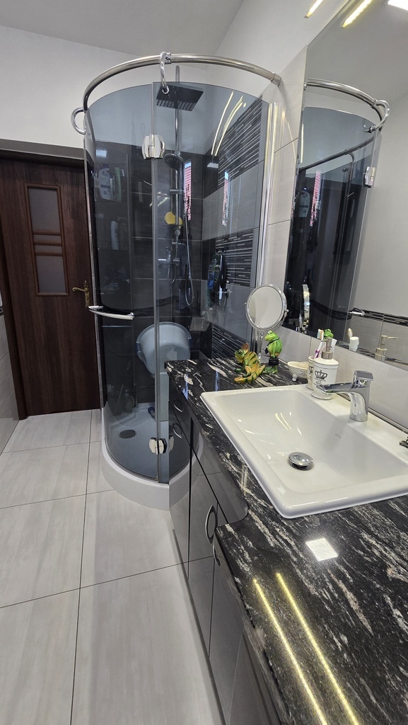 Przestronne, rozkładowe 2. pokojowe - po remoncie! (9)