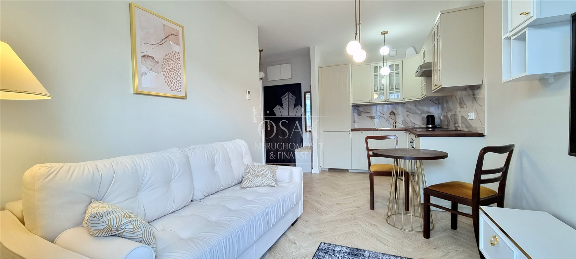 Do wynajęcia komfortowe 2pok.+m.postojowe CENTRUM (2)