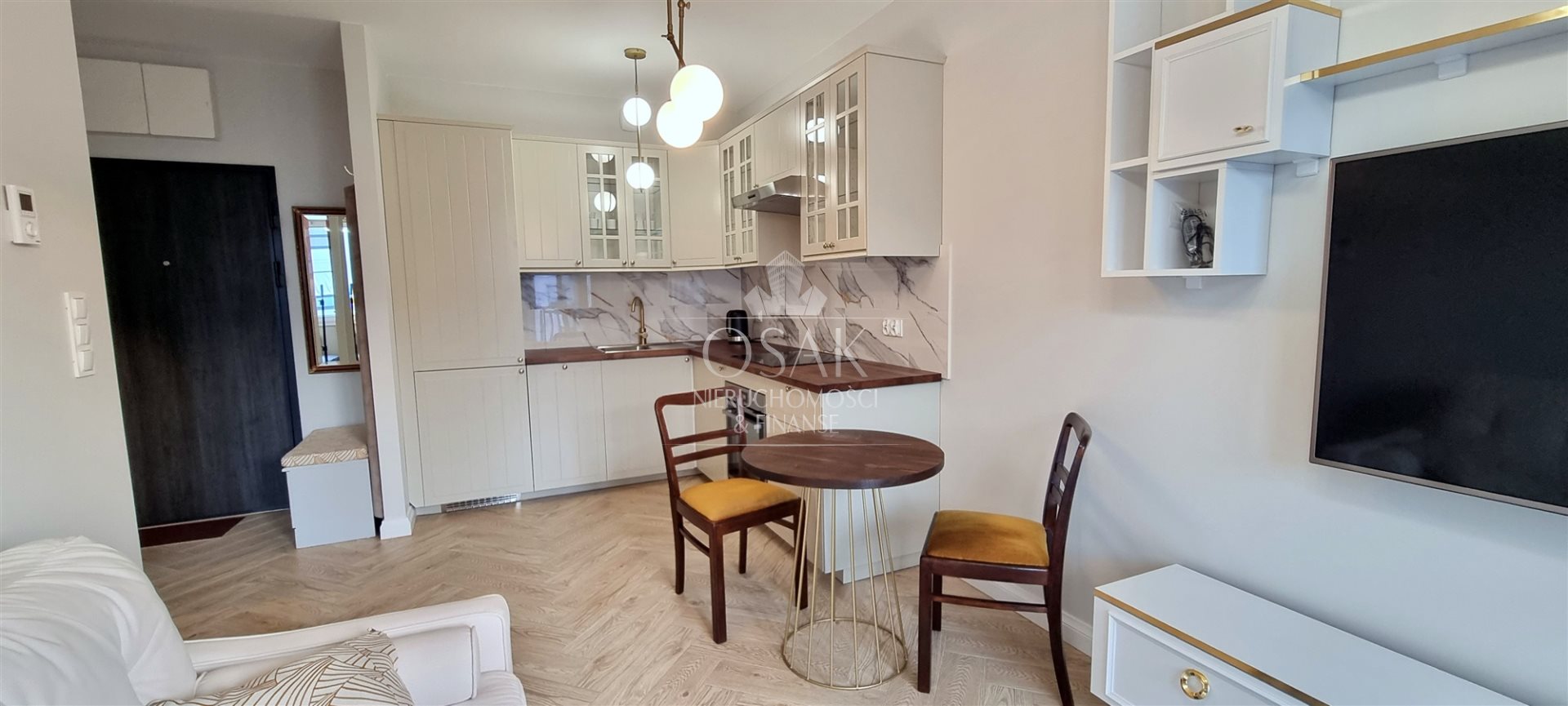 Do wynajęcia komfortowe 2pok.+m.postojowe CENTRUM (3)