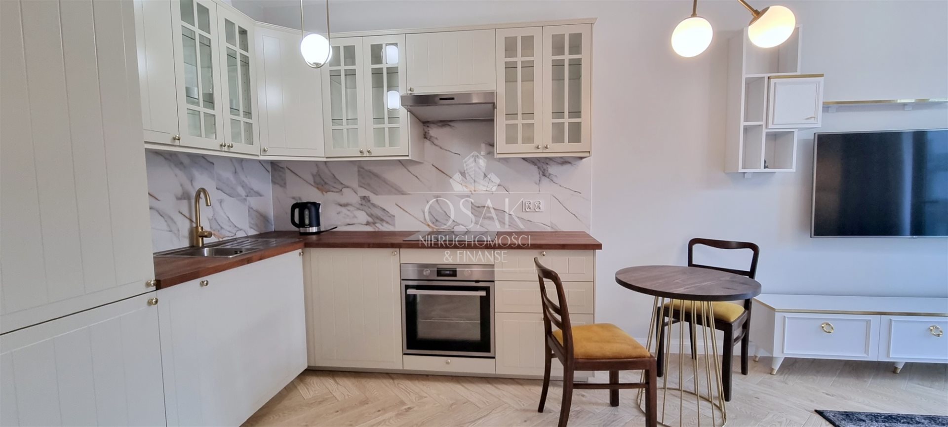 Do wynajęcia komfortowe 2pok.+m.postojowe CENTRUM (4)