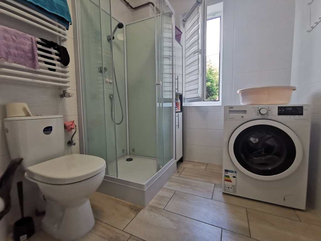 Płonia! Dom, 13 pokoi, 3 łazienki, do 30 osób. (2)