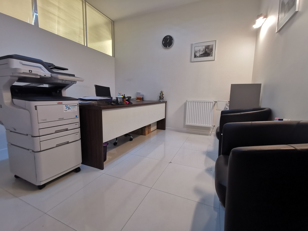 Lokal 54 m2, 3 pomieszczenia! (5)