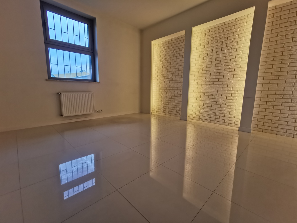 Lokal 54 m2, 3 pomieszczenia! (1)