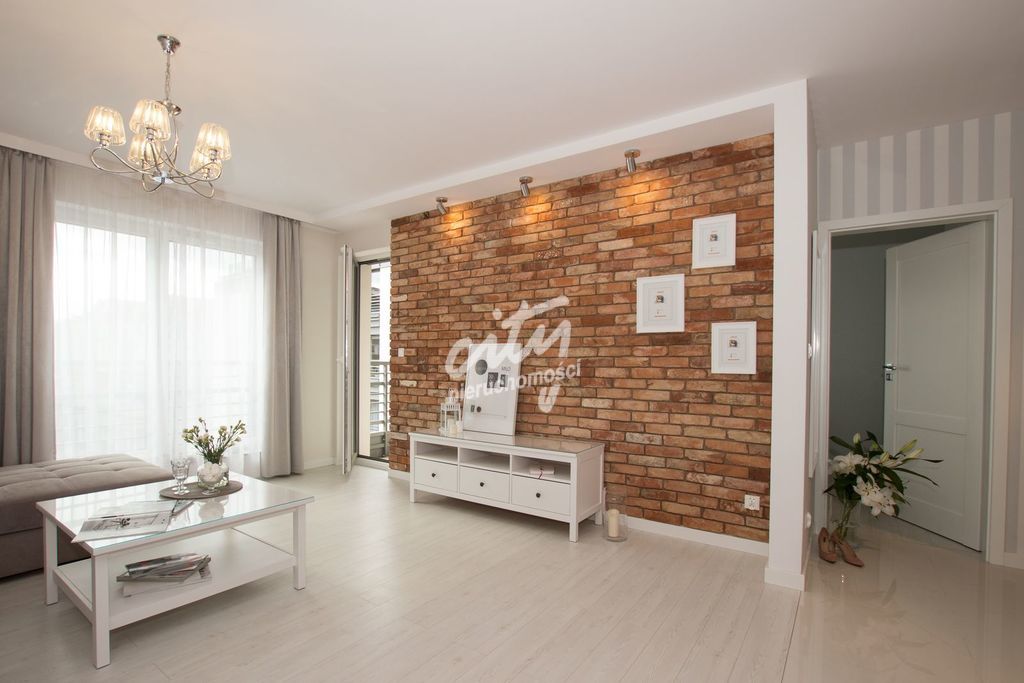 Mariacka, apartamentowiec, 50 m2, logia, 2 pokoje. (1)