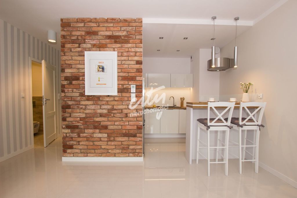 Mariacka, apartamentowiec, 50 m2, logia, 2 pokoje. (4)