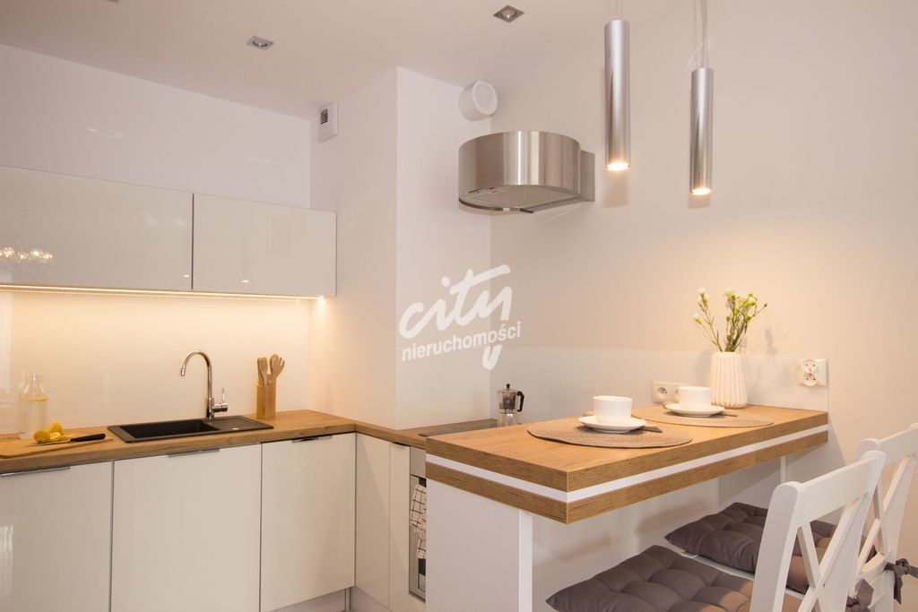 Mariacka, apartamentowiec, 50 m2, logia, 2 pokoje. (5)