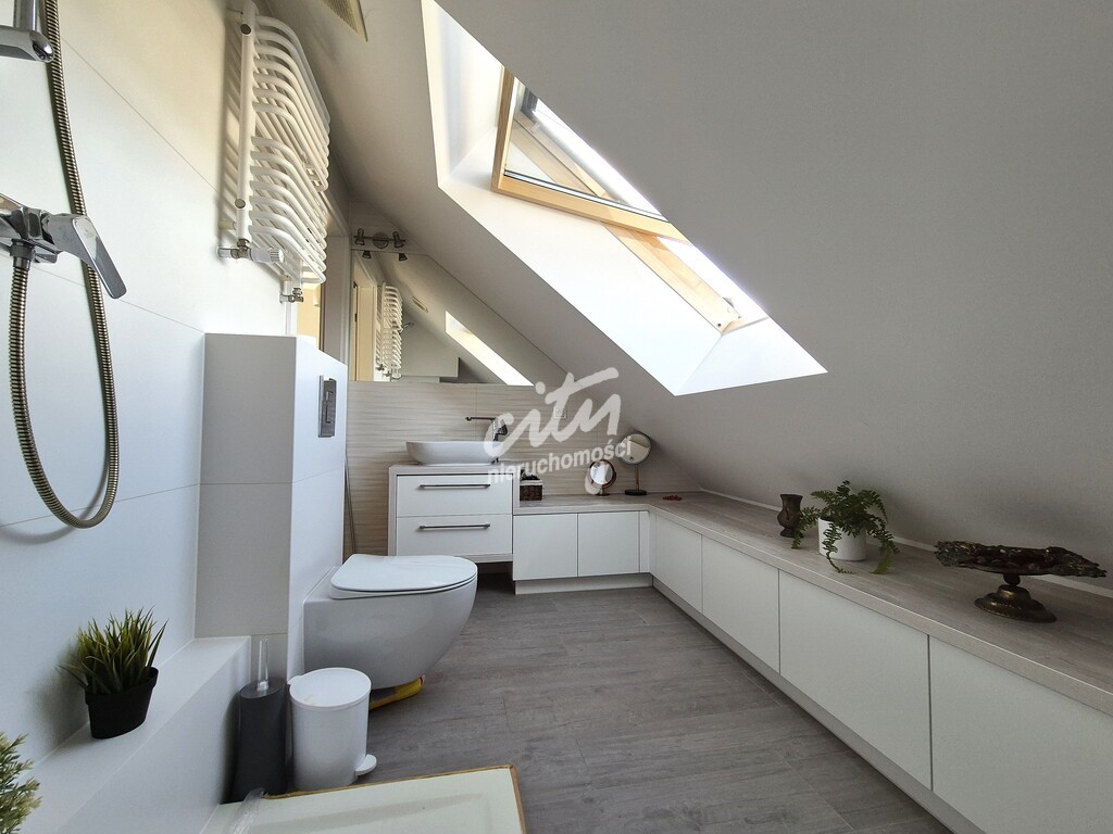 Dom- atrakcyjna lokalizacja przy parku (15)