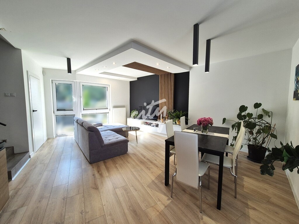 Dom- atrakcyjna lokalizacja przy parku (2)