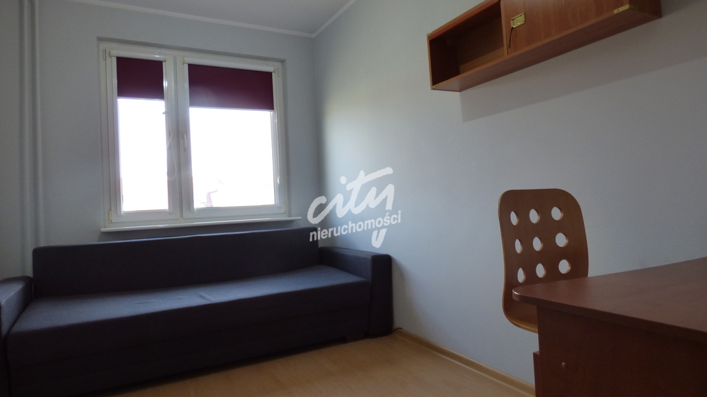 2 POK UMEBLOWANE Z BALKONEM W CENTRUM (4)