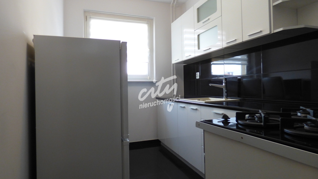 2 POK UMEBLOWANE Z BALKONEM W CENTRUM (5)