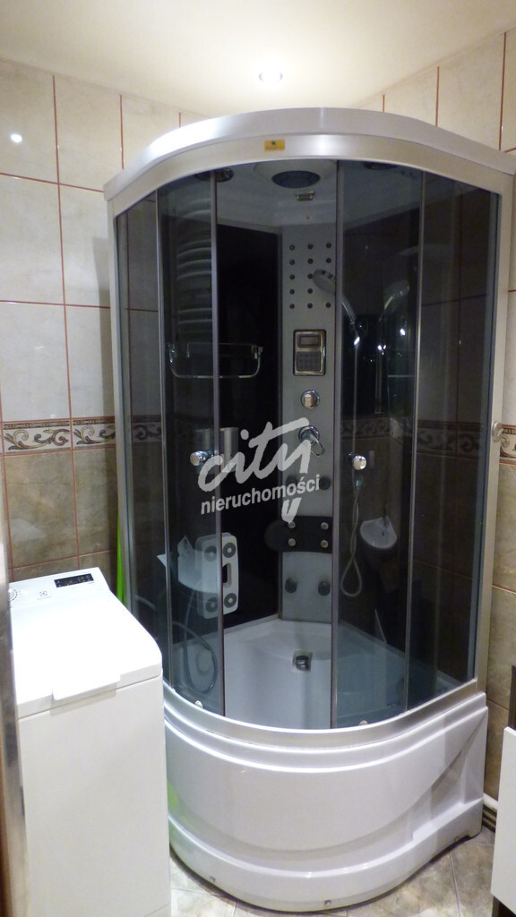 2 POK UMEBLOWANE Z BALKONEM W CENTRUM (8)