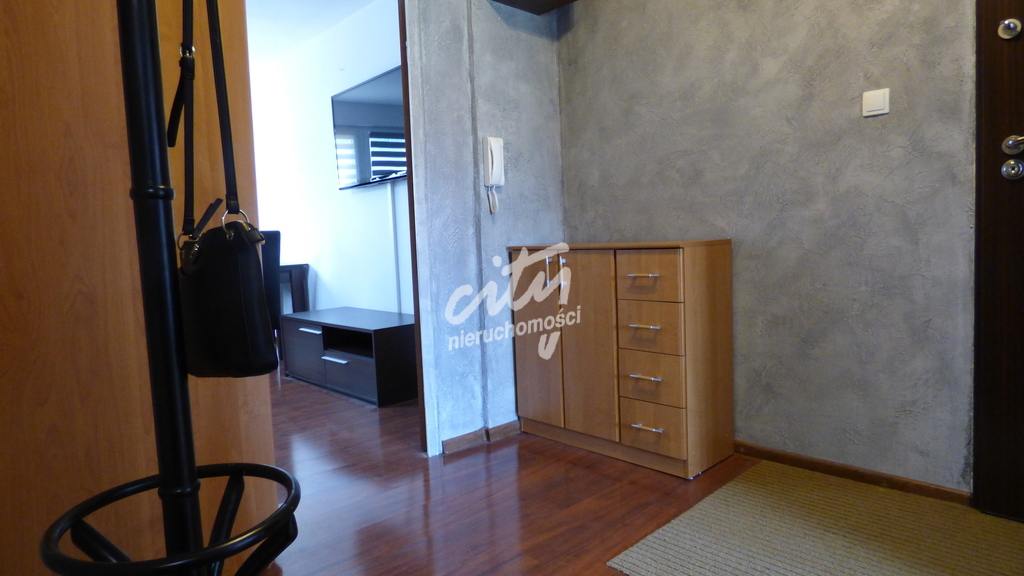 2 POK UMEBLOWANE Z BALKONEM W CENTRUM (10)