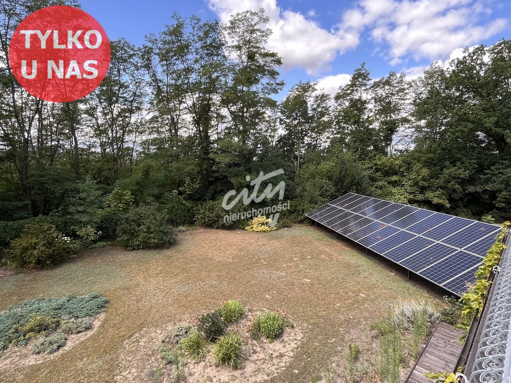 Wyjątkowy dom na zadbanej działce 9000 m² (20)