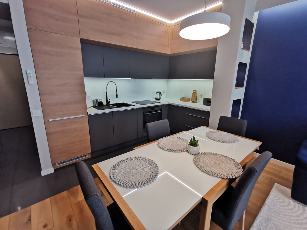 Nautica III. 2 pokoje z garderobą i klimatyzacją. (3)