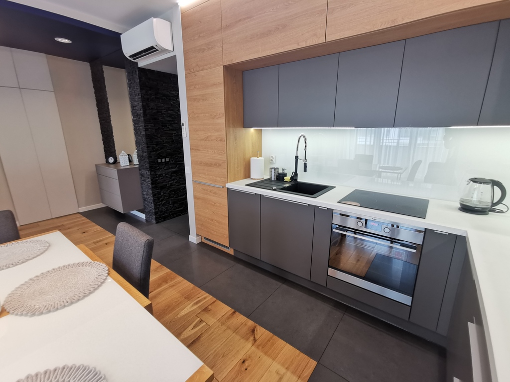 Nautica III. 2 pokoje z garderobą i klimatyzacją. (4)