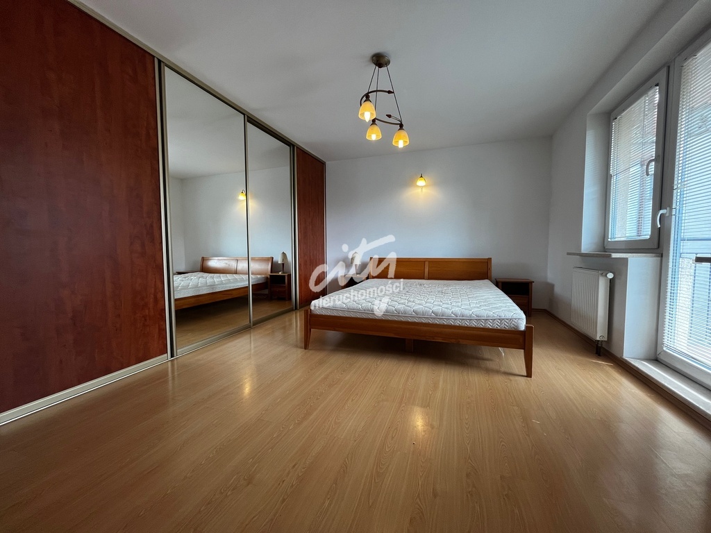 4 pokoje na Pogonie z garażem (1)