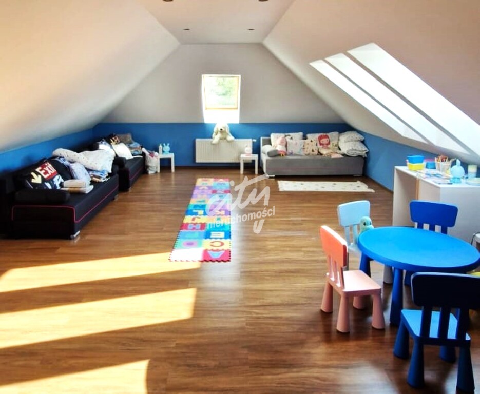 Dom wolnostojący, 5 pokoi, duży garaż, ogród (8)