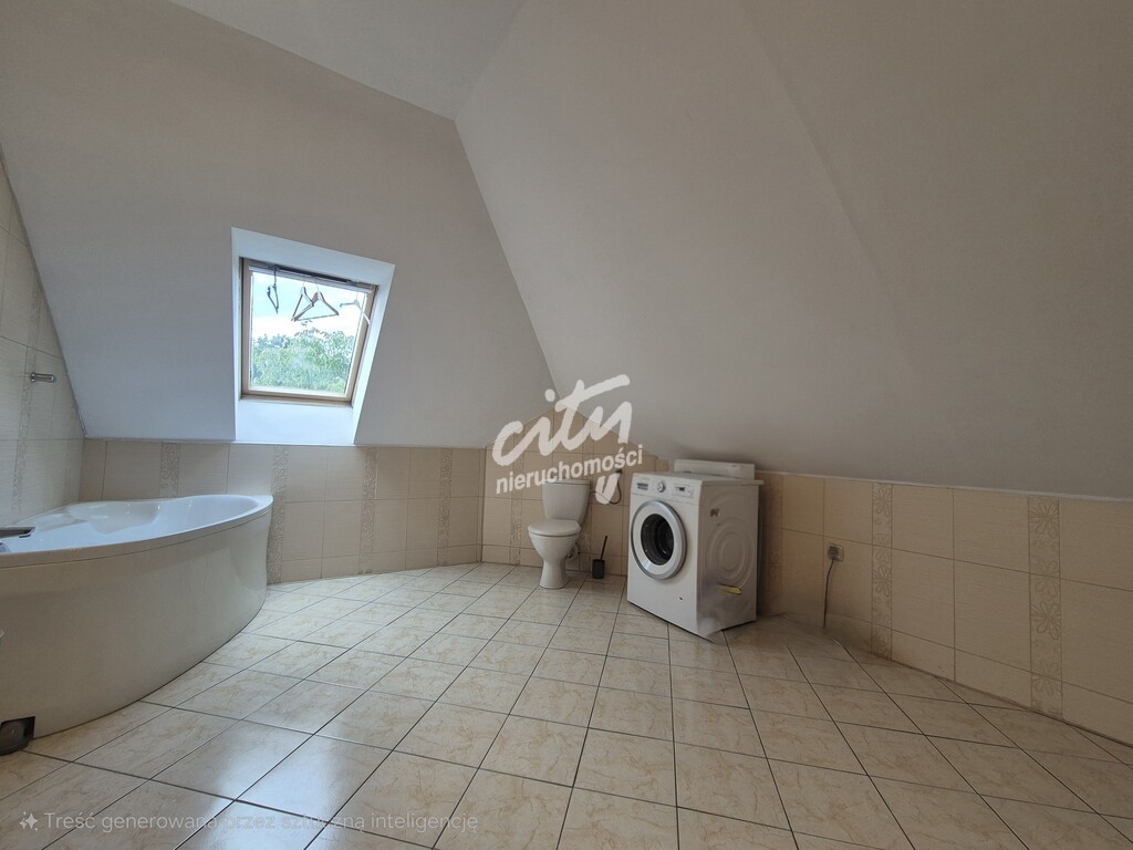 Dom wolnostojący, 5 pokoi, duży garaż, ogród (9)