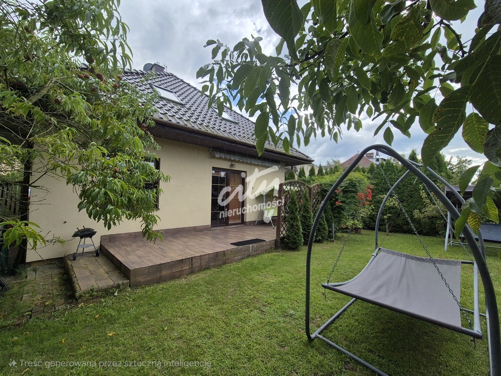 Dom wolnostojący, 5 pokoi, duży garaż, ogród (11)